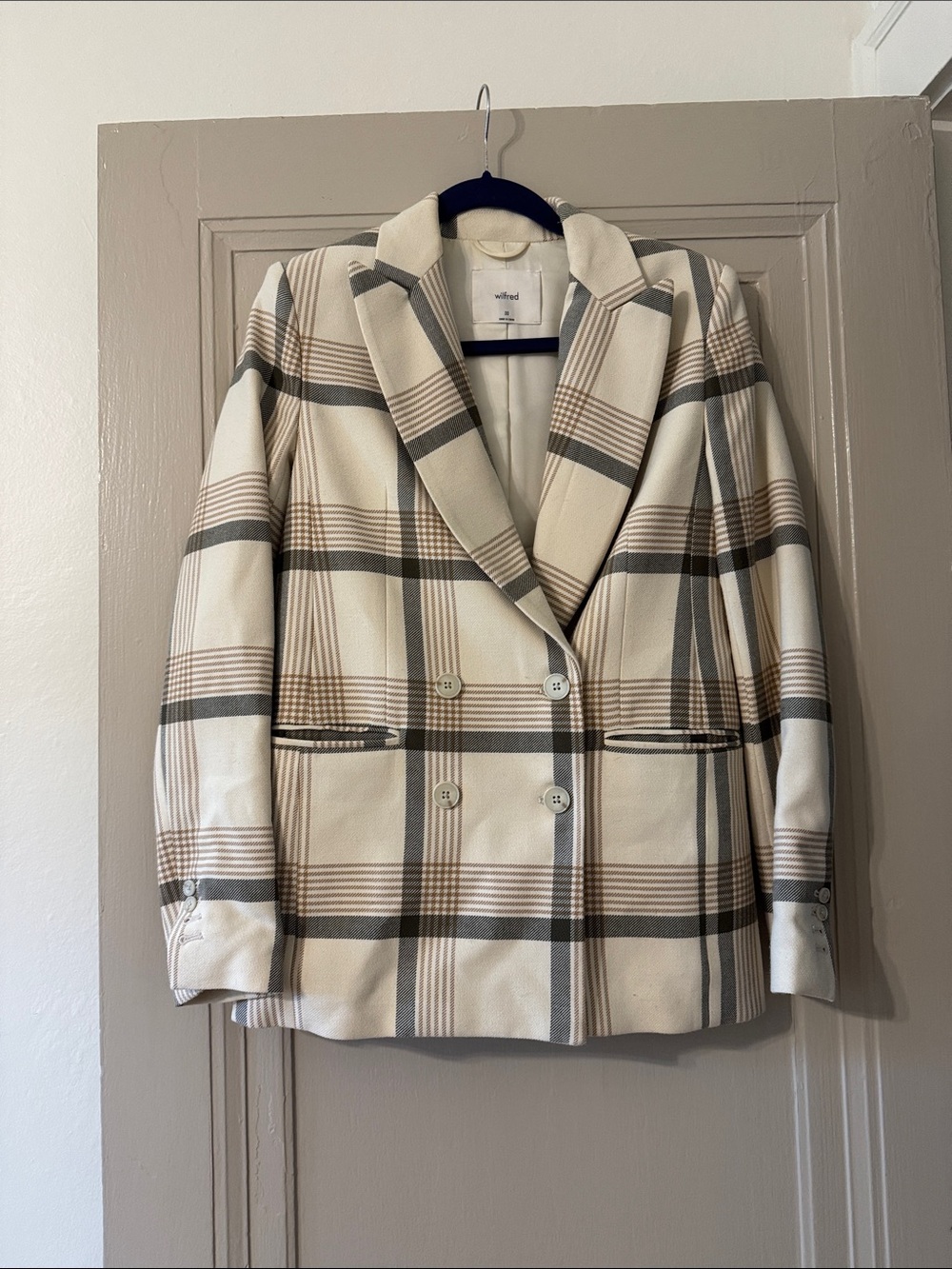 Aritzia Wilfred oversized Double-Breasted Plaid Blazer in Cream and Taupe